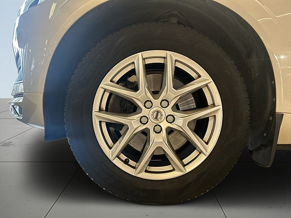 Volvo XC60 14 of 18