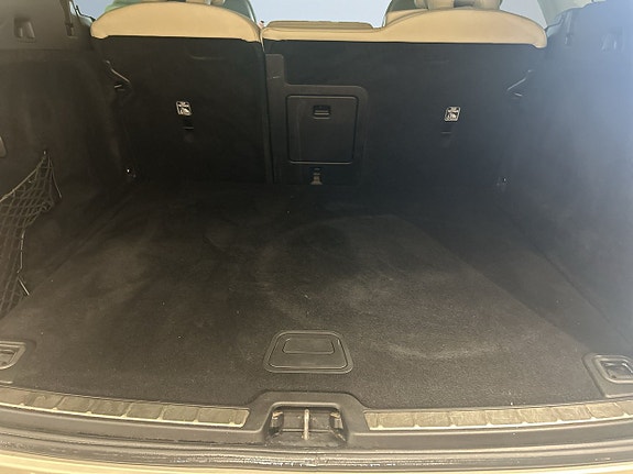 Volvo XC60 12 of 18