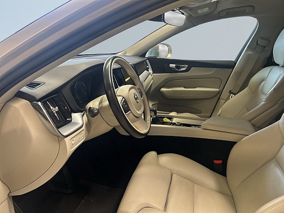Volvo XC60 7 of 18