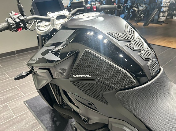 BMW F900R /Service Inclusive/Dynamic/Motorspoiler/149 mil 10 of 17