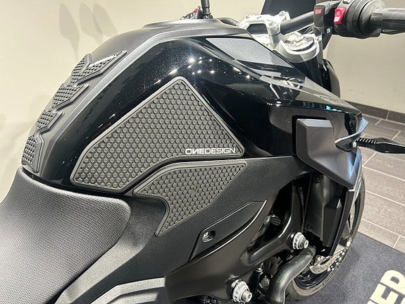 BMW F900R /Service Inclusive/Dynamic/Motorspoiler/149 mil 11 of 17