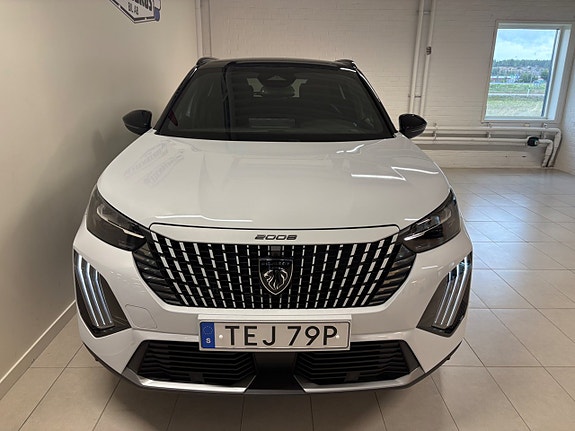 Peugeot 2008 2 of 23