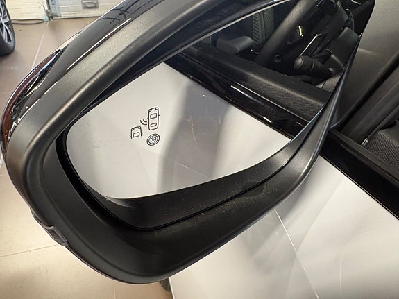 Peugeot 2008 16 of 23