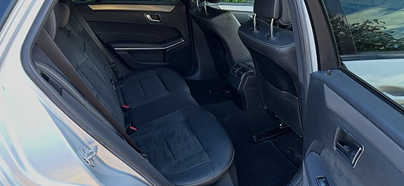 Mercedes-Benz E220 14 of 16