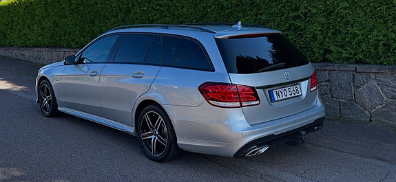 Mercedes-Benz E220 3 of 16