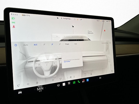 Tesla Model Y 20 of 30