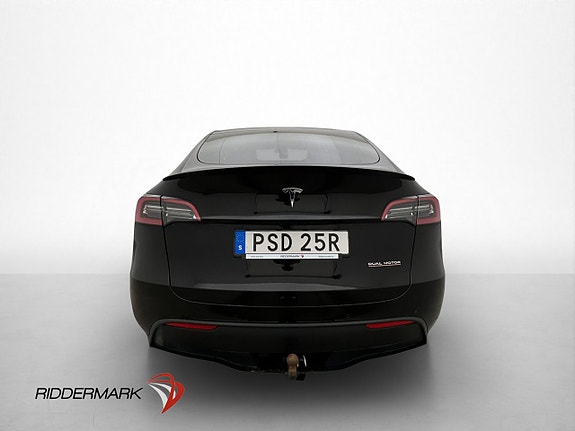 Tesla Model Y 8 of 30
