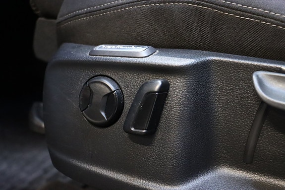 Volkswagen Passat 10 of 30