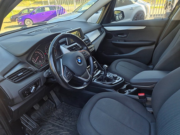 BMW 218i 22 of 26
