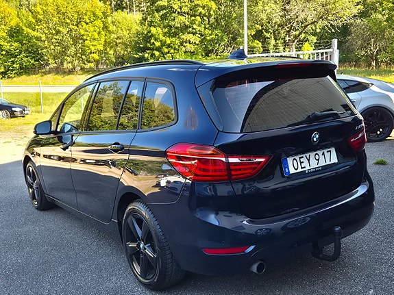 BMW 218i 7 of 26