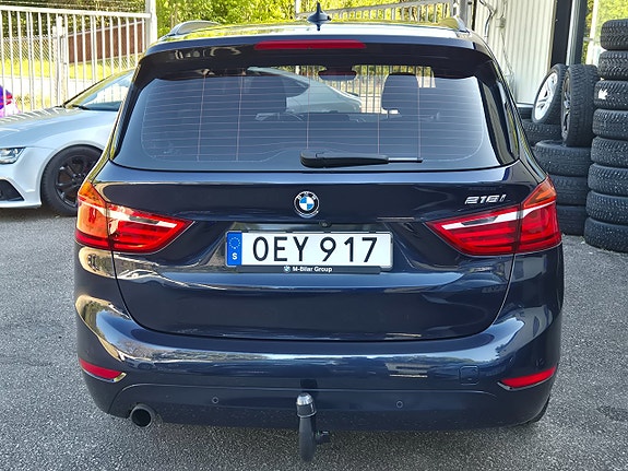 BMW 218i 6 of 26