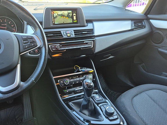 BMW 218i 21 of 26