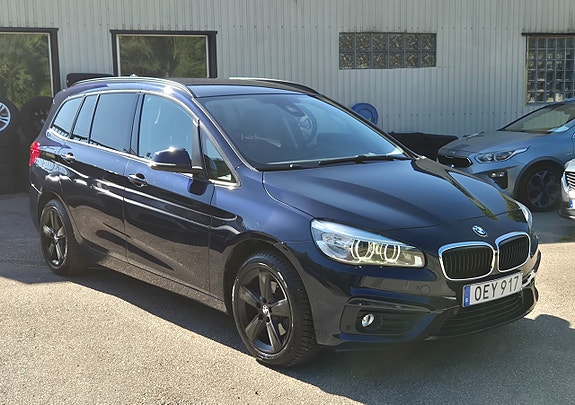 BMW 218i 11 of 26