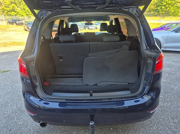 BMW 218i 26 of 26