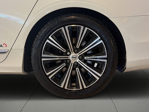 Volvo V90 14 of 19
