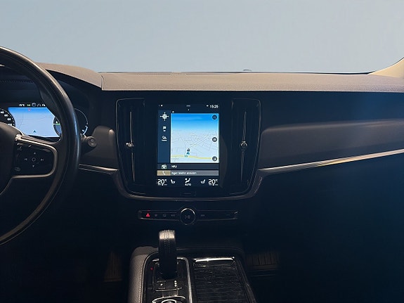 Volvo V90 11 of 19