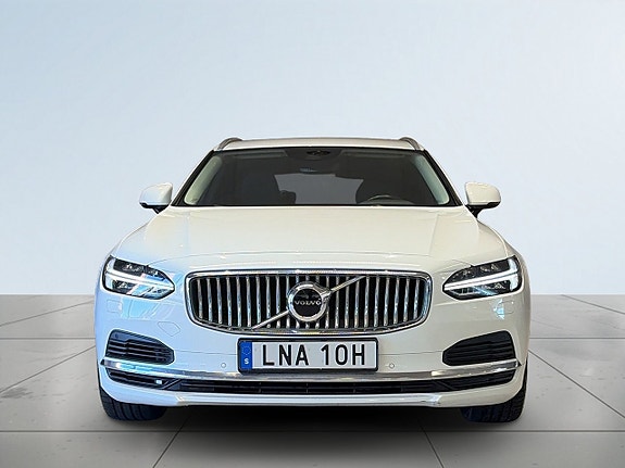 Volvo V90 2 of 19