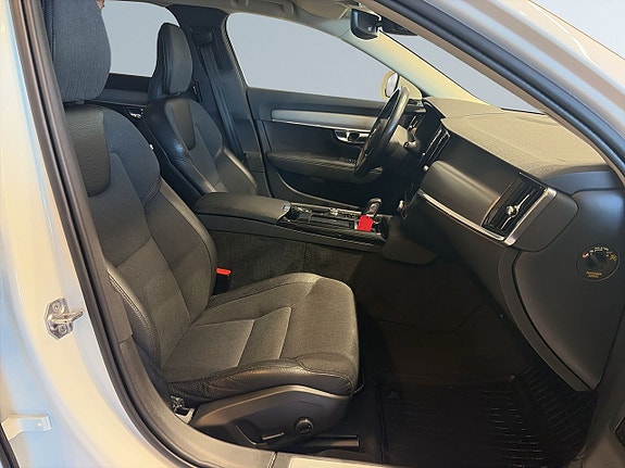 Volvo V90 10 of 19
