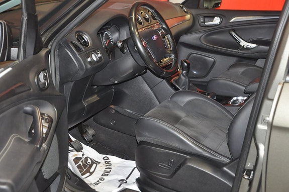 Ford S-MAX 10 of 25