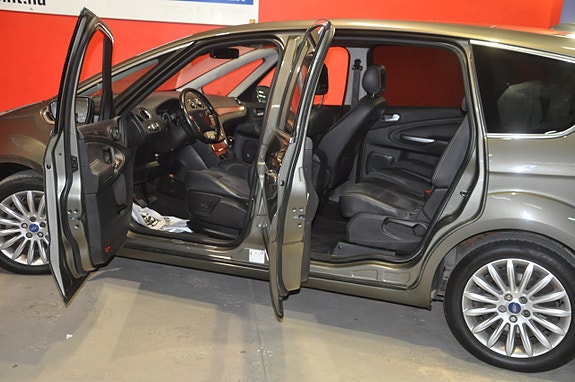 Ford S-MAX 14 of 25