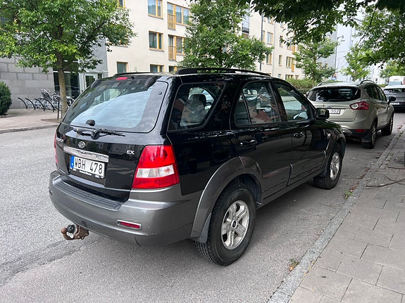 Kia Sorento 4 of 9