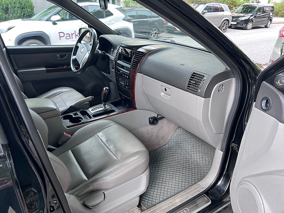 Kia Sorento 6 of 9