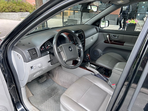 Kia Sorento 5 of 9
