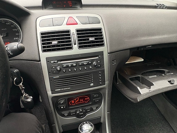 Peugeot 307 SW 12 of 12
