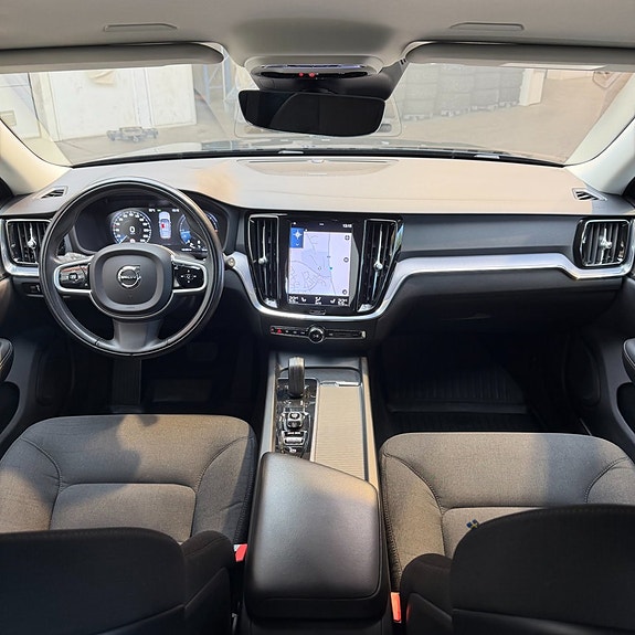 Volvo V60 Cross Country 10 of 14