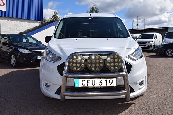 Ford Transit Connect 8 of 12