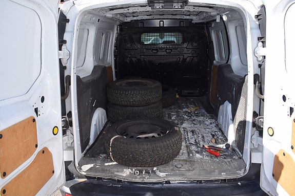 Ford Transit Connect 9 of 12