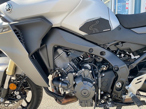 Yamaha Tracer 9 GT Dominator helssytem medföljer 4 of 9