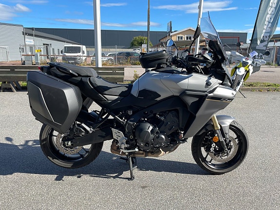 Yamaha Tracer 9 GT Dominator helssytem medföljer 2 of 9