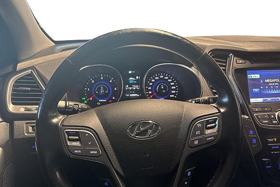 Hyundai Santa Fe 11 of 22
