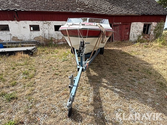 Motorbåt Galaxy med släp 2 of 6