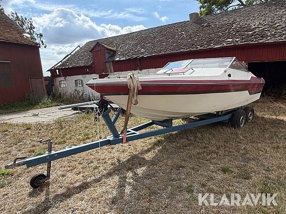 Motorbåt Galaxy med släp