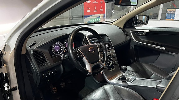 Volvo XC60 11 of 11