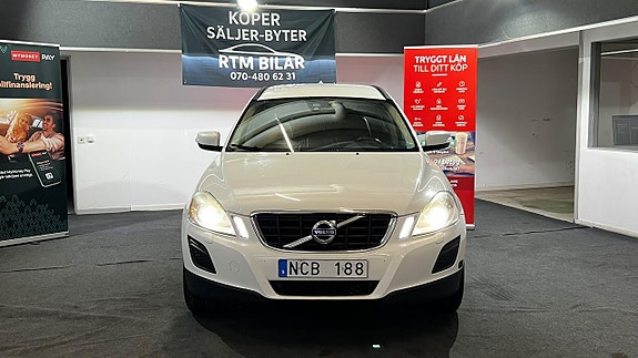 Volvo XC60 2 of 11