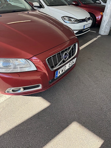 Volvo V70 4 of 6