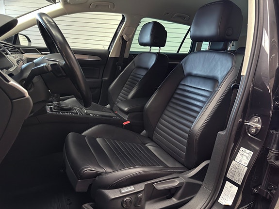Volkswagen Passat 11 of 18