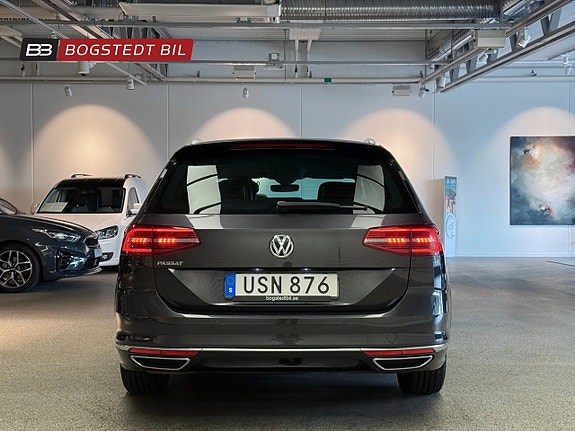 Volkswagen Passat 6 of 18