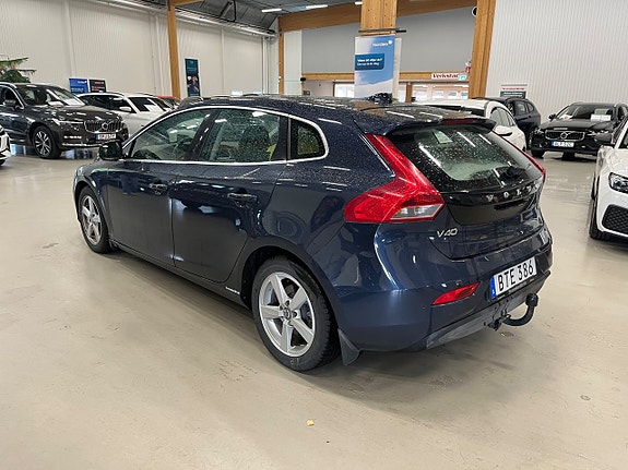 Volvo V40 7 of 9