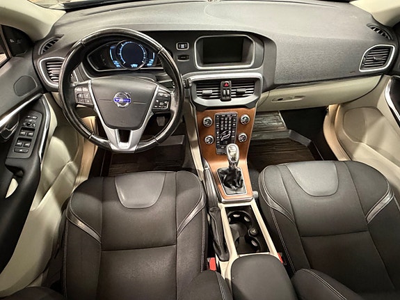 Volvo V40 14 of 18