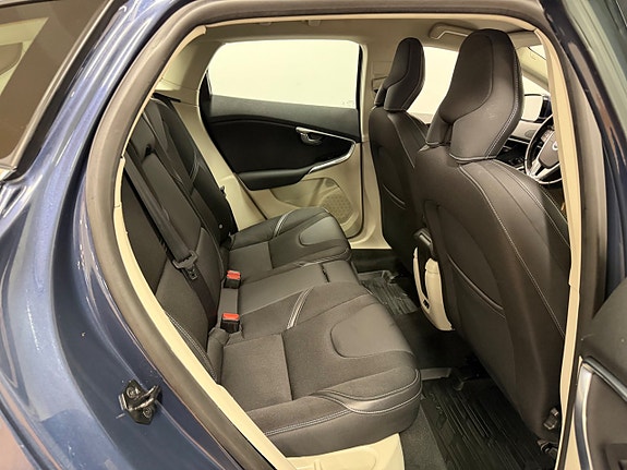 Volvo V40 17 of 18