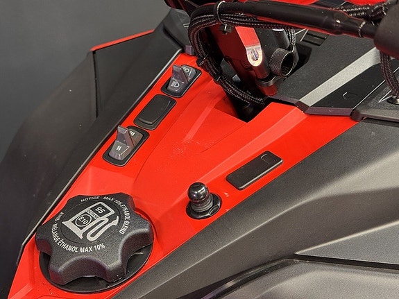 Lynx Shredder RE 850 E-tec Turbo 3700 Hub | 69mil 16 of 21