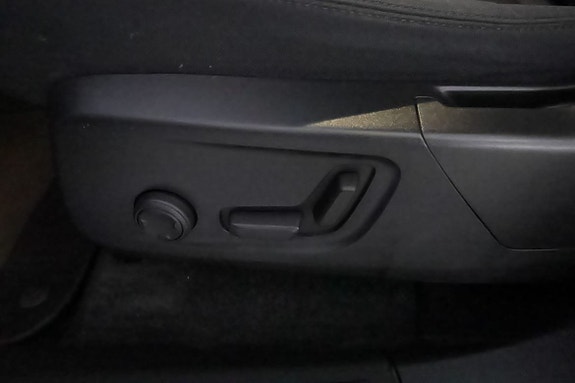 Volvo XC40 16 of 19
