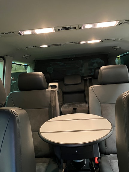 Volkswagen Multivan 10 of 12