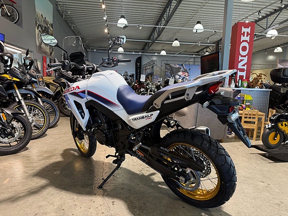 Honda XL750 Transalp 4 of 12
