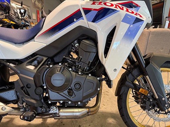 Honda XL750 Transalp 9 of 12