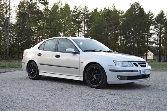 Saab 9-3 2 of 8